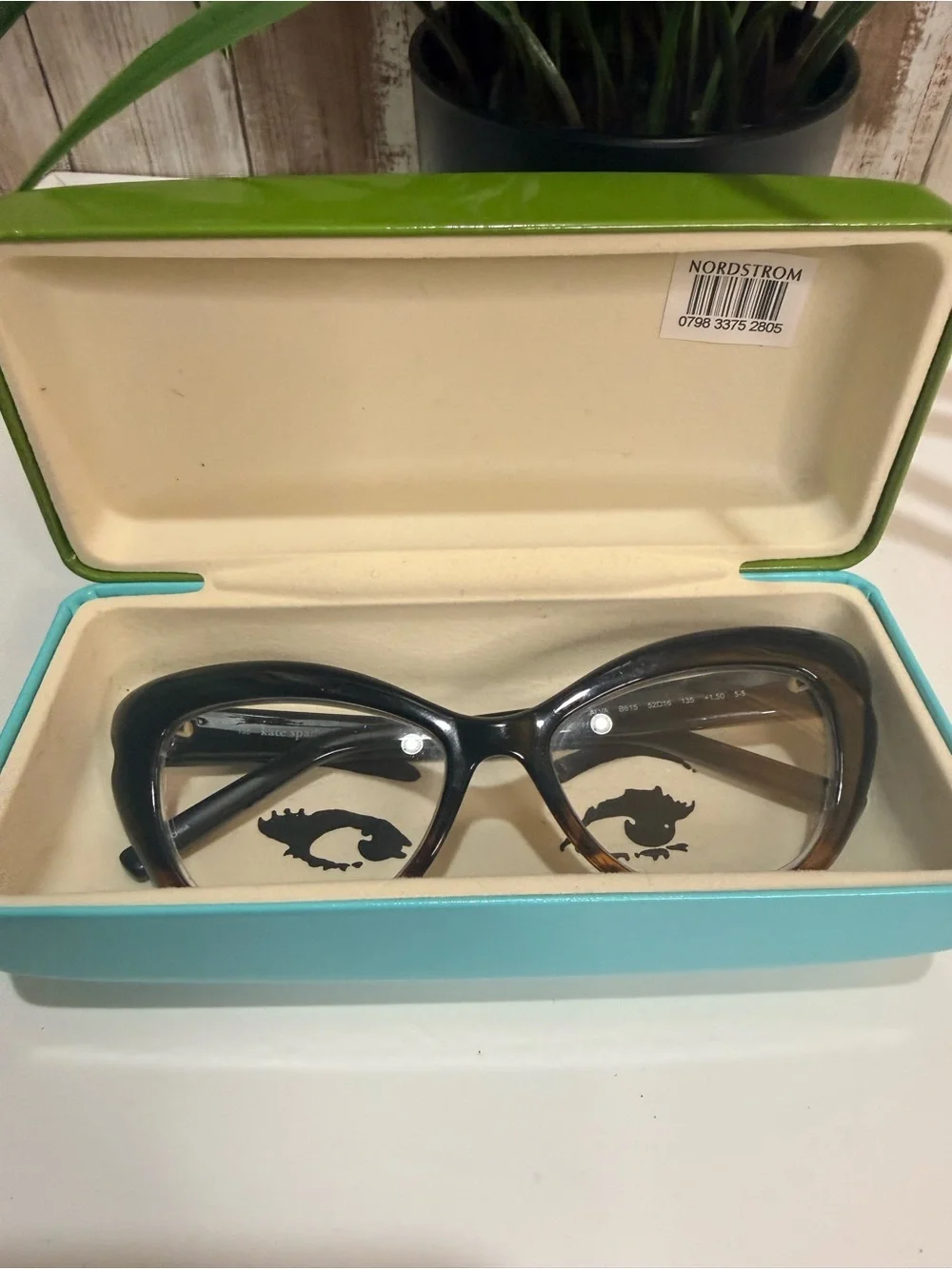 kate spade Black and Tortoise Cat-Eye Readers Glasses with Case +1.50